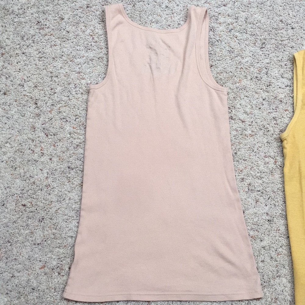 🛑FREE W/$10 purchase🛑 women’s large tank tops. - Picture 7 of 8